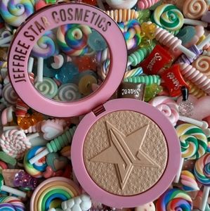 🍑Jeffree Star Highlighter🍑